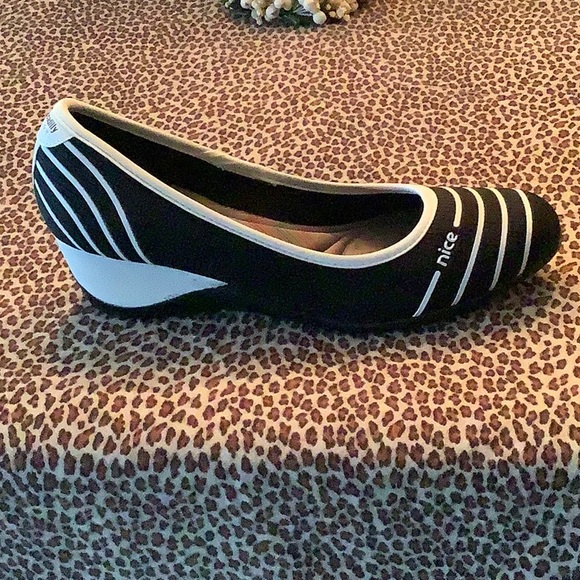 Shoes - Piccadilly Eur 38, US 7.5 - Picture 3 of 5